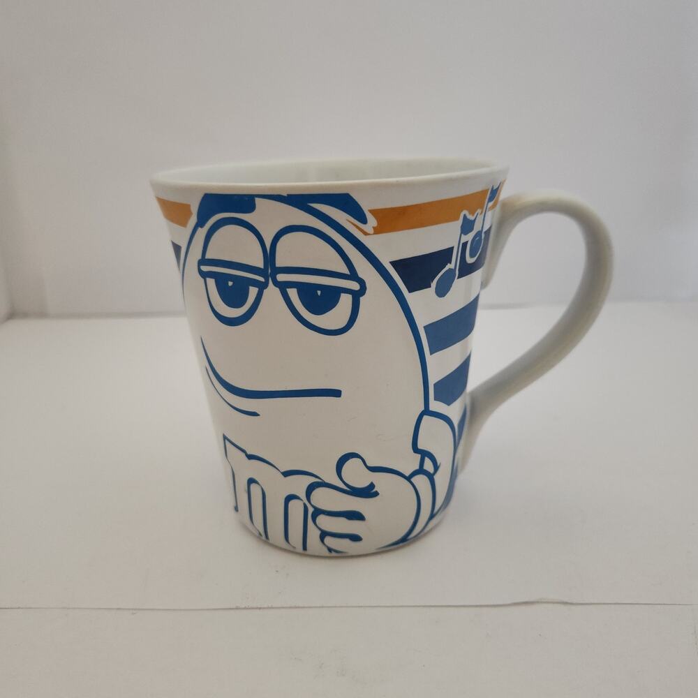 M&M Textured oversized coffee mug